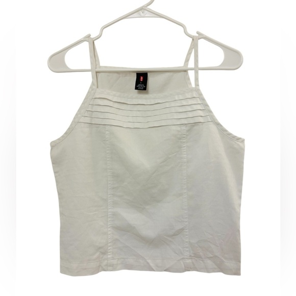 Levi's Tops - Levi's White Crop Pleated Top